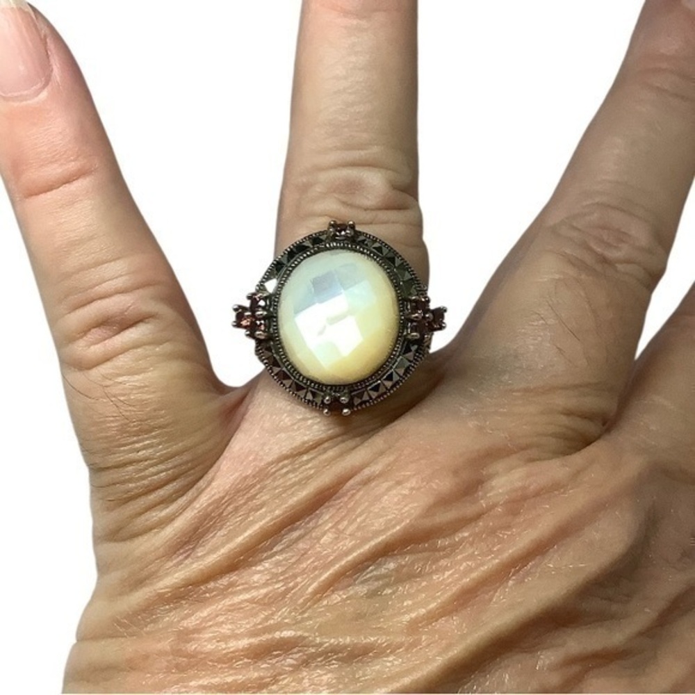 Sterling silver mother of pearl marcasite gemstone ring